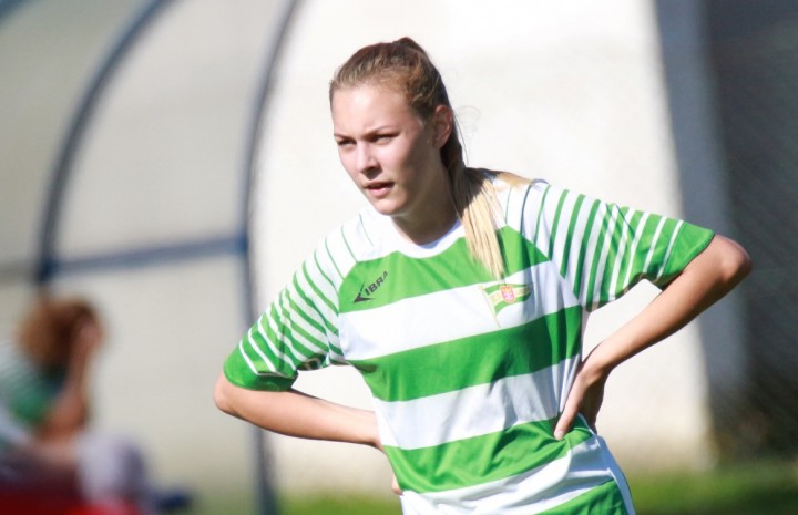 Tak dyskryminuje się piłkarki