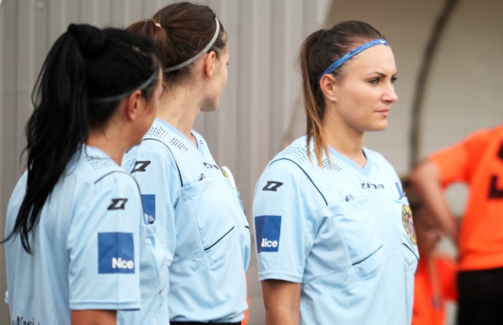 O dwie międzynarodowe więcej