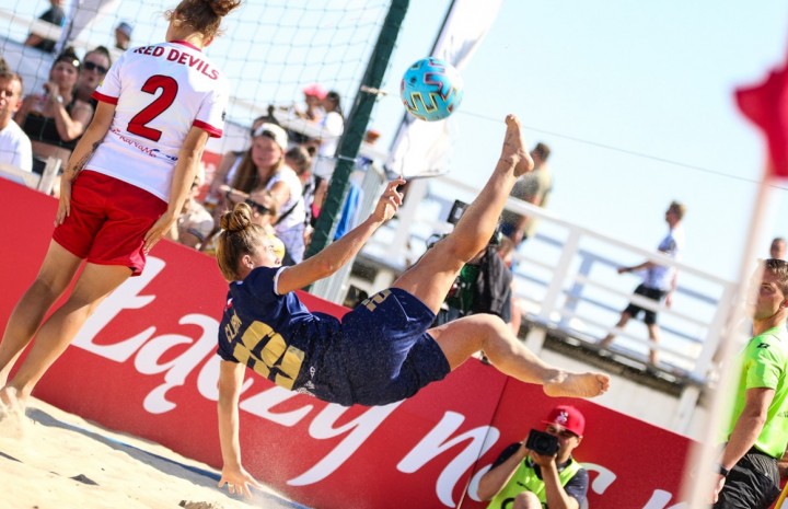 Grają o Puchar Polski w beach soccerze