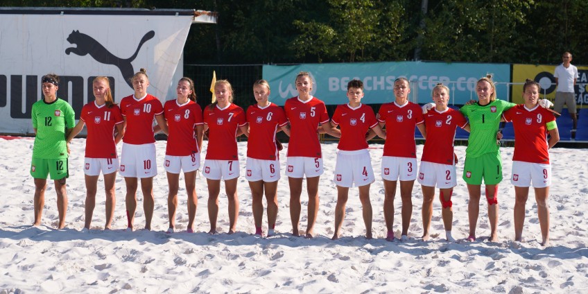 Czeszki dwukrotnie pokonane w beach soccerze