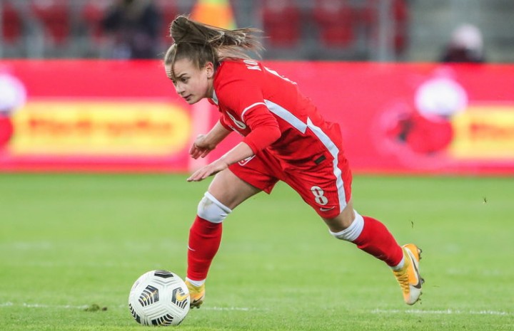 Kinga Kozak wylatuje do Szkocji