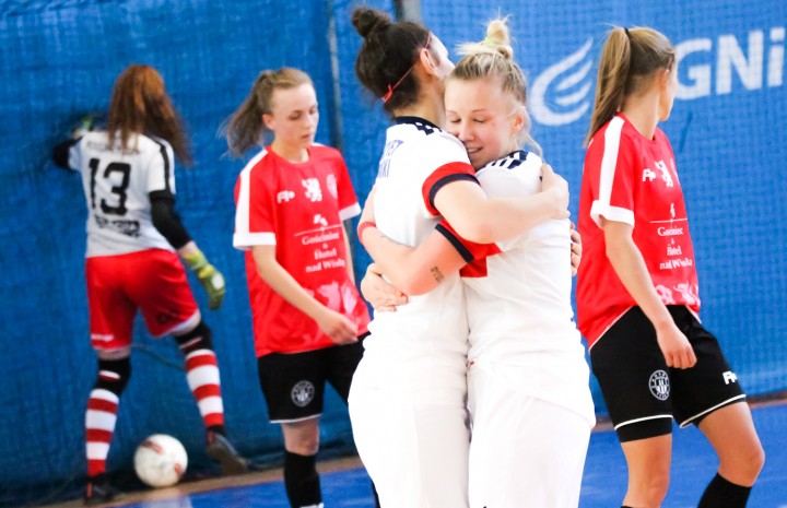 Uniwerek gra dalej (foto)