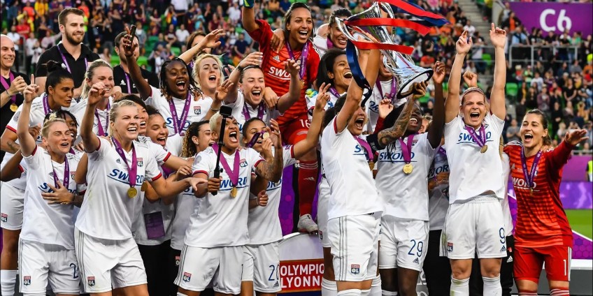 Olympique Lyon na obozie w Polsce