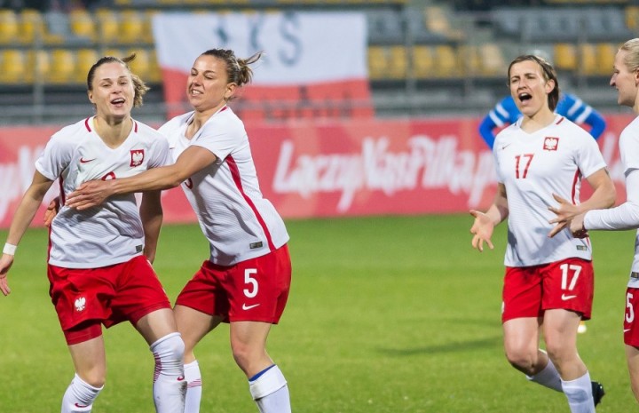 Kadra na Ukrainę i Litwę